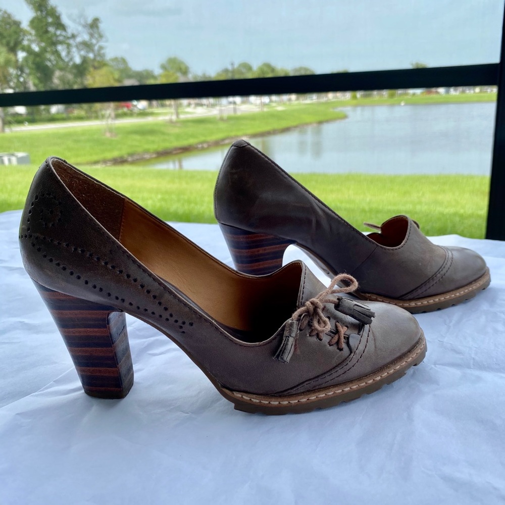 Clarks Adina Kaftan women’s high heel pump brown